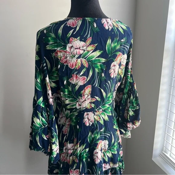 Label of Love Floral Green and Pink Women's Top - Medium - Picture 5 of 15